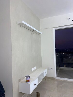 Furnished Amenities in 2 BHK Apartment at Amrapali Golf Homes, Sector 4 Greater Noida – for Rent