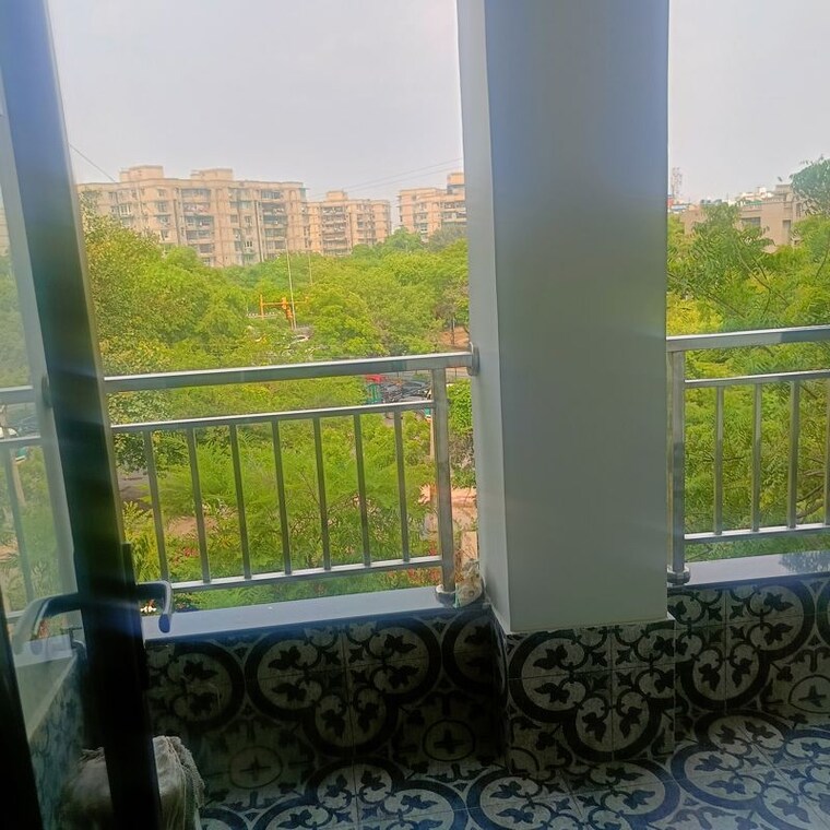 Swimming Pool, dwarka 4 Bedroom 2000 Sq.Ft. Apartment In Dwarka Delhi 9983397