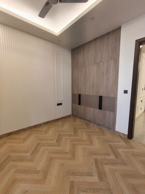 Room in 3 BHK Builder Floor at NKV Golden Avenue, Sohna Sector 35 – for Rent