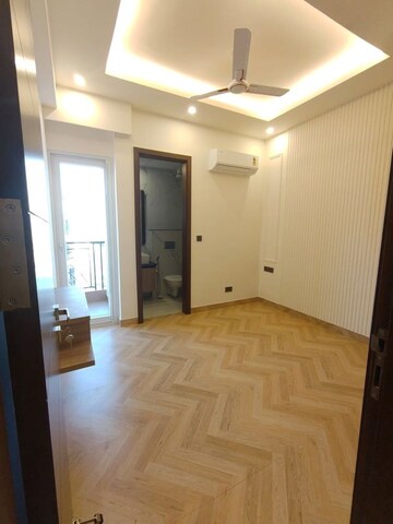 Room in 3 BHK Builder Floor at NKV Golden Avenue, Sohna Sector 35 – for Rent