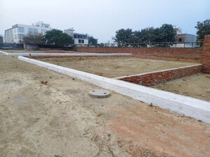  Plot For Sale in Jankipuram