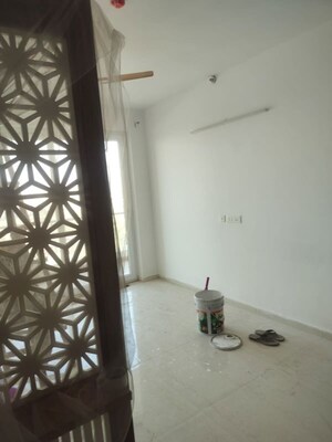 3 BHK Apartment For Rent in Omaxe Royal Residency Faridabad, Sector 79