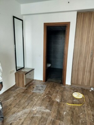 Room in 3 BHK Apartment at Omaxe Royal Residency Faridabad, Sector 79 – for Rent