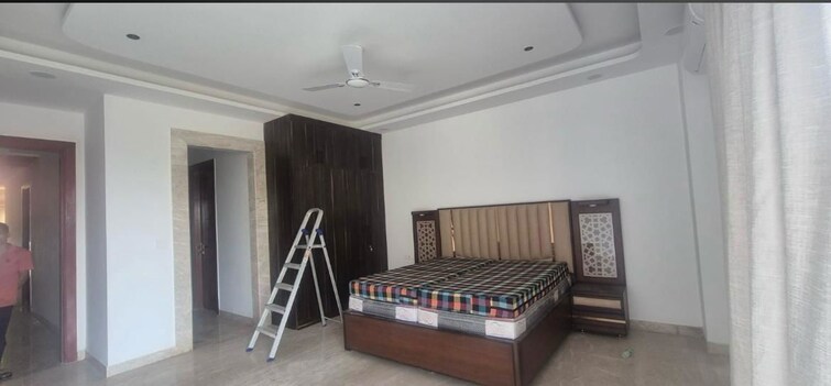 Bedroom, vasant kunj 4 Bedroom 300 Sq.Yd. Builder Floor In Vasant Kunj Delhi 9983682