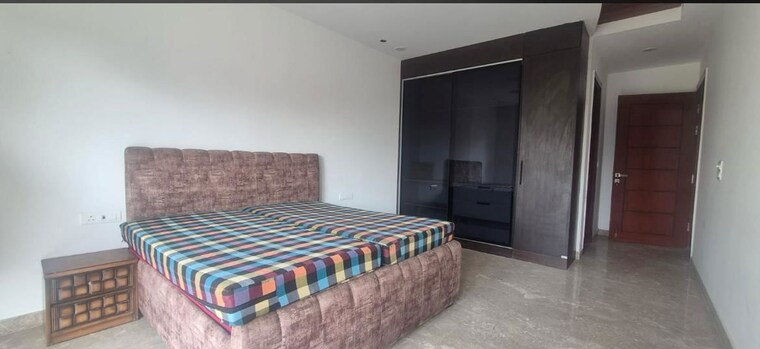 Bedroom, vasant kunj 4 Bedroom 300 Sq.Yd. Builder Floor In Vasant Kunj Delhi 9983682