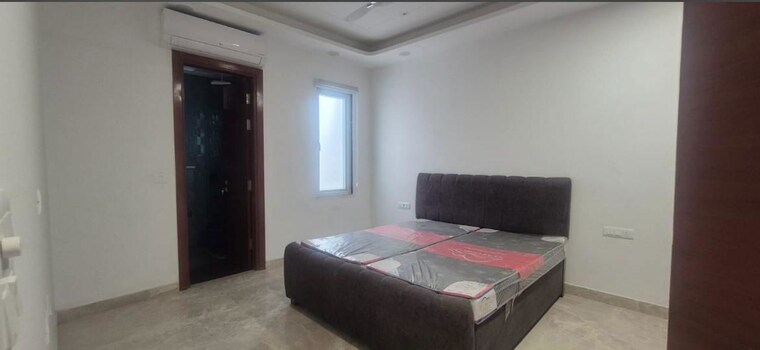 Bedroom, vasant kunj 4 Bedroom 300 Sq.Yd. Builder Floor In Vasant Kunj Delhi 9983682