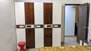 Furnished Amenities in 2 BHK Apartment at HDIL Metropolis Residences, Andheri West – for Sale