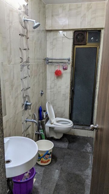 Bathroom in 2 BHK Apartment at HDIL Metropolis Residences, Andheri West – for Sale