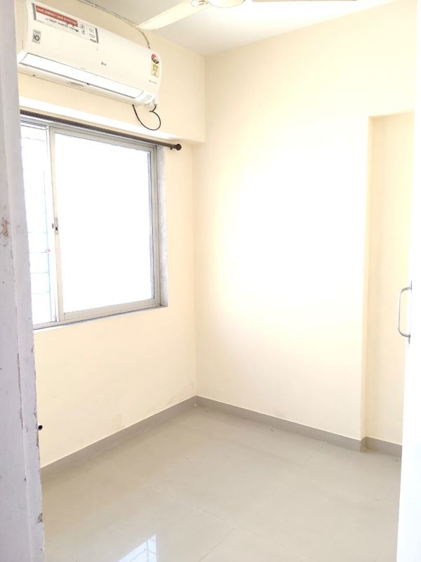 3 BHK Apartment For Rent in LnT Veridian