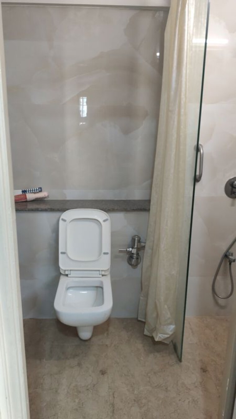 Bathroom, k-raheja-raheja-classique 2 Bedroom 1000 Sq.Ft. Apartment In Andheri West Mumbai 9983817