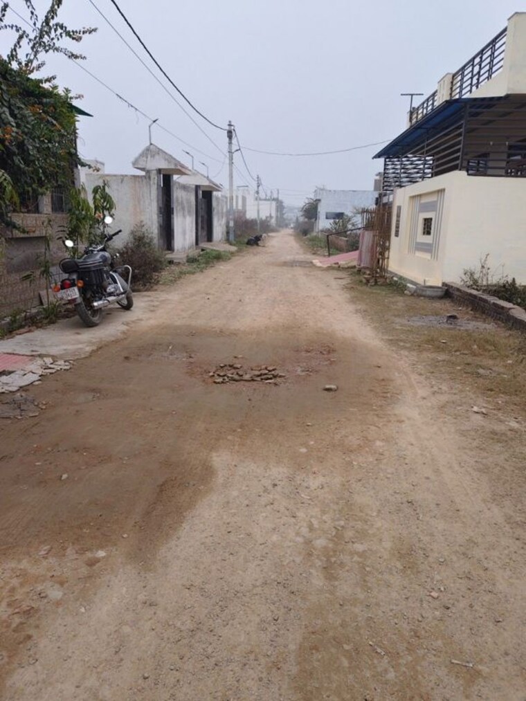 Parking, kiran-enclave 2 Bedroom 1100 Sq.Ft. Independent House In Kursi Road Lucknow 9983859