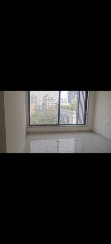 Room in 3 BHK Apartment at PR Fernvel, Santacruz West – for Sale