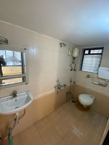 Team Area in 2 BHK Apartment at Dhruvatara CHS, Ghatkopar East – for Rent