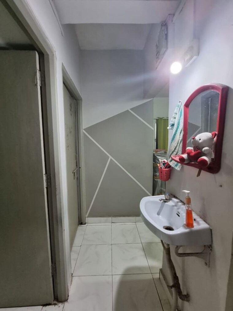 Bathroom, vascon-viola 1 Bedroom 522 Sq.Ft. Apartment In Warje Pune 9983647