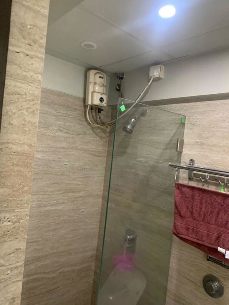 Bathroom, sai-shivani-tower 3 Bedroom 880 Sq.Ft. Apartment In Andheri West Mumbai 9983998