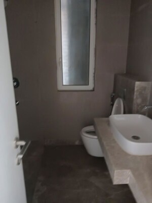 Bathroom in 3 BHK Apartment at Indiabulls Sky Forest, Lower Parel – for Sale