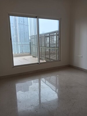 Room in 3 BHK Apartment at Indiabulls Sky Forest, Lower Parel – for Sale