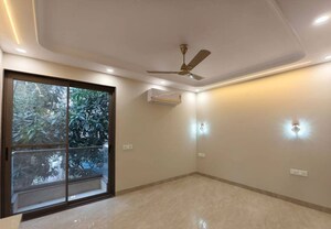 Room in 3 BHK Builder Floor at Saket – for Rent