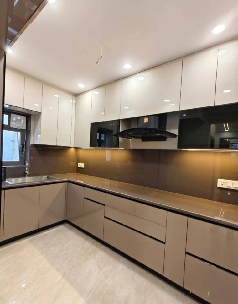 Kitchen, saket 3 Bedroom 1500 Sq.Ft. Builder Floor In Saket Delhi 9984250