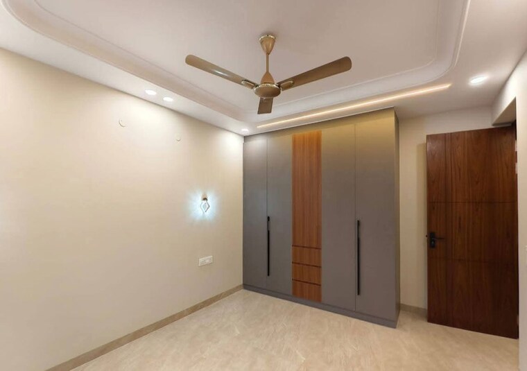 Room, saket 3 Bedroom 1500 Sq.Ft. Builder Floor In Saket Delhi 9984250