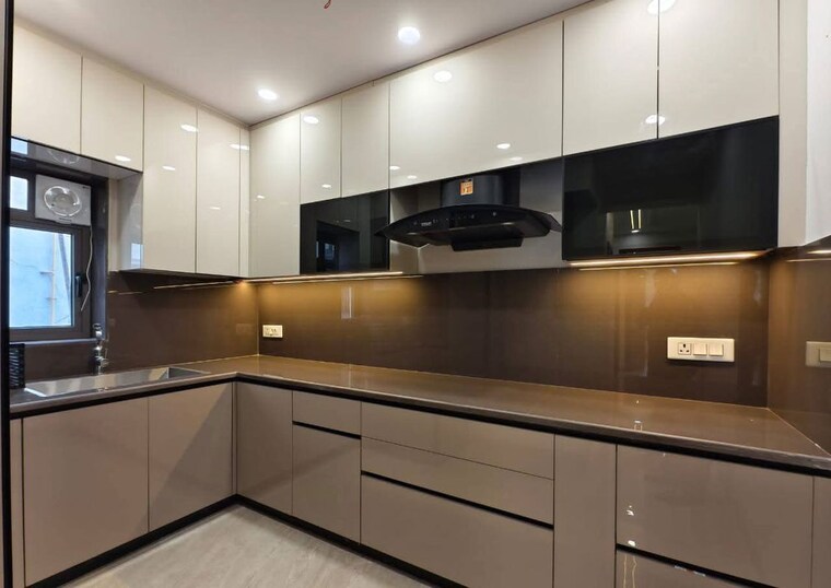Kitchen, saket 3 Bedroom 1500 Sq.Ft. Builder Floor In Saket Delhi 9984250