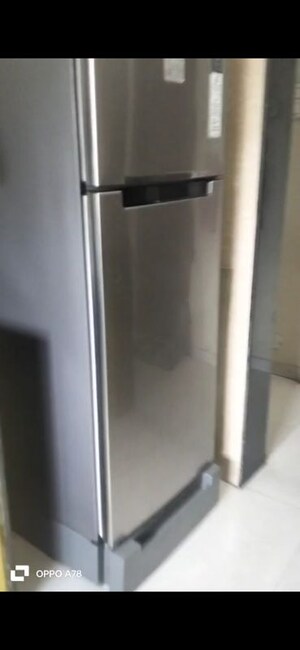 Furnished Amenities in 2 BHK Apartment at Kabra Aurum, Goregaon West – for Rent