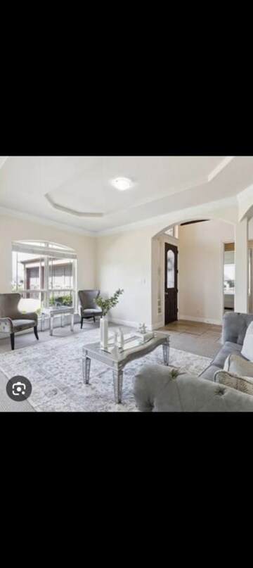 Building Lobby in 3.5 BHK Builder Floor at Sector 85 – for Sale