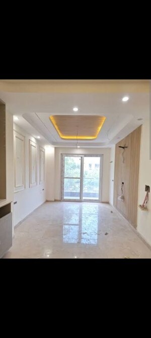 Building Lobby in 3 BHK Builder Floor at Sector 85 – for Sale