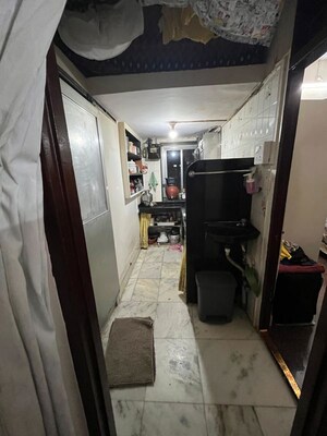 Kitchen in 1.5 BHK Builder Floor at Worli – for Rent