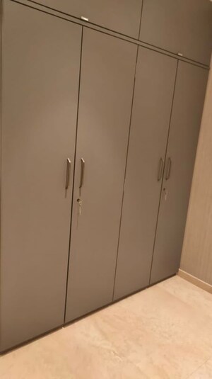 Furnished Amenities in 2 BHK Apartment at Hiranandani Castle Rock, Powai – for Rent