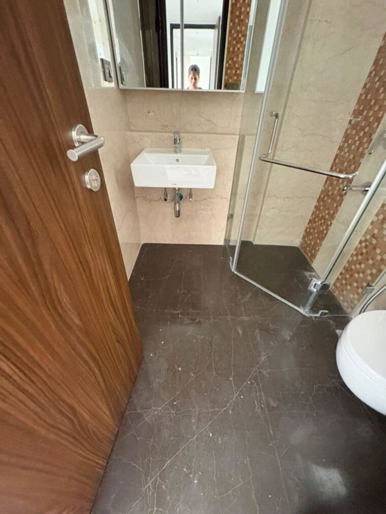 Bathroom, lodha-kiara 3 Bedroom 1190 Sq.Ft. Apartment In Worli Mumbai 9984442
