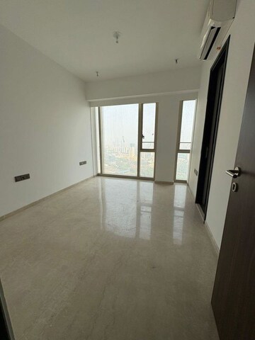 Room in 3 BHK Apartment at Lodha Kiara, Worli – for Sale