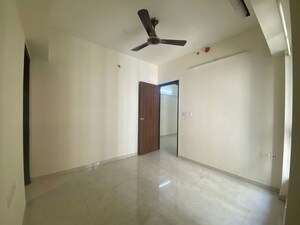 Room in 1 BHK Apartment at Lodha Amara, Kolshet Road – for Rent