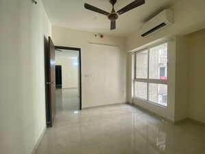Room in 1 BHK Apartment at Lodha Amara, Kolshet Road – for Rent