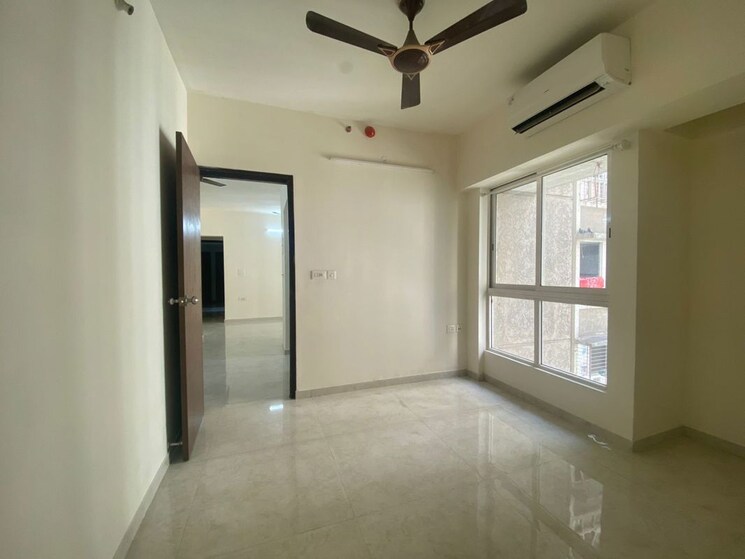Room, lodha-amara 1 Bedroom 650 Sq.Ft. Apartment In Kolshet Road Thane 9984542