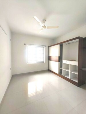 Room in 3 BHK Apartment at Cumins Genesis, Horamavu – for Rent