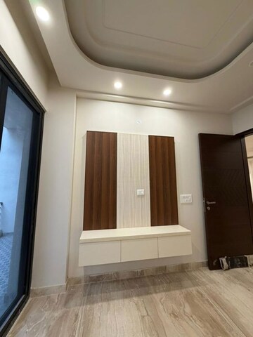 Building Lobby in 6+ BHK Builder Floor at Dlf Cyber City – for Sale