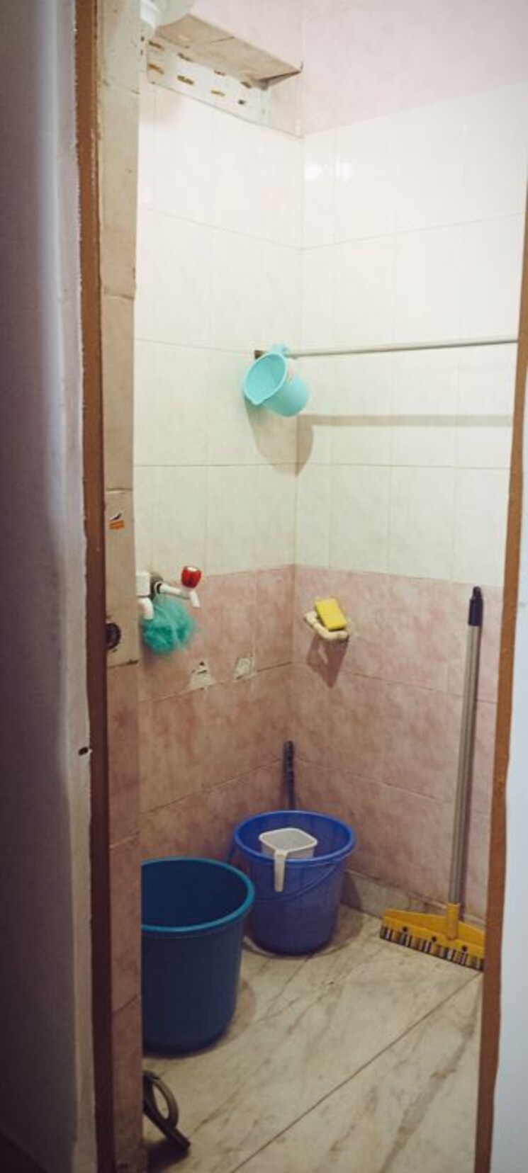 Bathroom, rwa-apartments-sector-19 1.5 Bedroom 650 Sq.Ft. Independent House In Sector 19 Noida 9984689