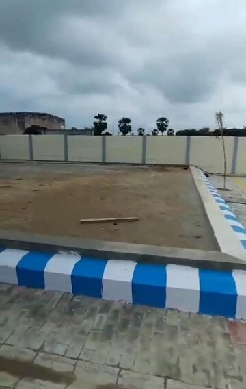  Plot – Exterior View View at Banthra Sikander Pur - for Sale