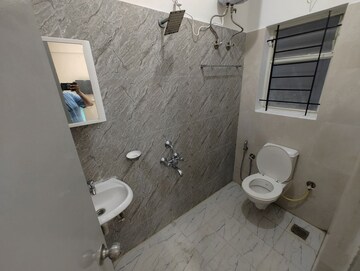 Bathroom in 1 BHK Apartment at Sri Sai Residency Kadubeesanahalli, Kadubeesanahalli – for Rent