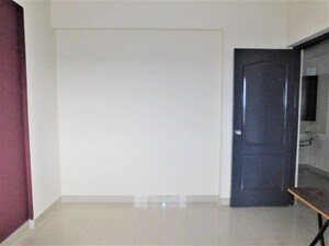Room in 2.5 BHK Apartment at Shriram Suhaana, Yelahanka – for Rent