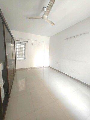 Room in 3 BHK Apartment at Cumins Genesis, Horamavu – for Rent