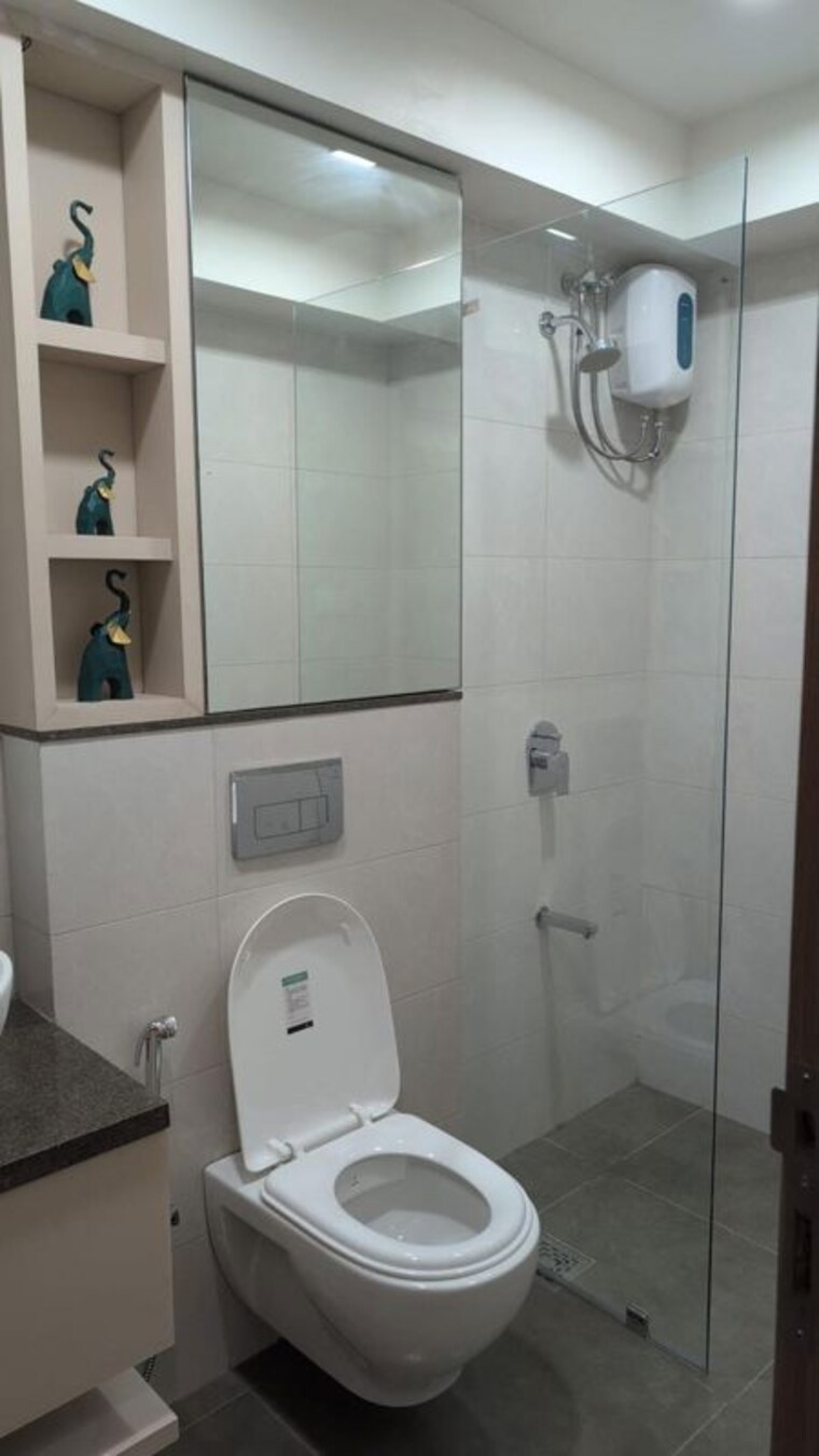 Bathroom, shapoorji-pallonji-bkc-28 2 Bedroom 720 Sq.Ft. Apartment In Bandra East Mumbai 9984823