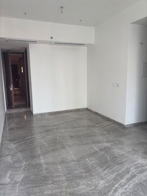 Room in 2 BHK Apartment at Prestige Jasdan Classic, Mahalaxmi – for Rent