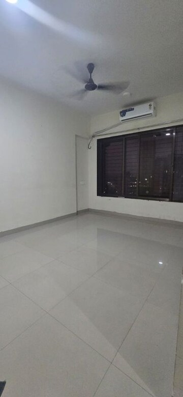 Room in 2 BHK Apartment at Matruchaya CHS Chembur, Tilak Nagar – for Rent