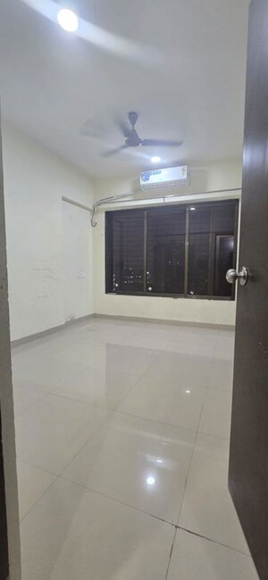 Room in 2 BHK Apartment at Matruchaya CHS Chembur, Tilak Nagar – for Rent