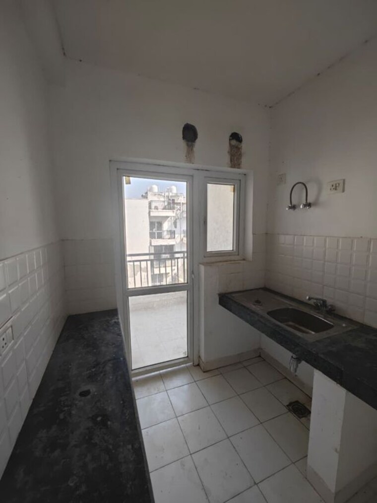 Kitchen, bptp-park-elite-floors 3 Bedroom 1200 Sq.Ft. Builder Floor In Sector 85 Faridabad 9984866