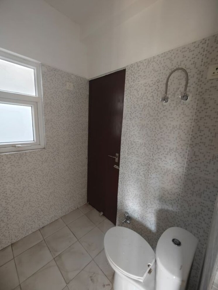 Bathroom, bptp-park-elite-floors 3 Bedroom 1200 Sq.Ft. Builder Floor In Sector 85 Faridabad 9984866