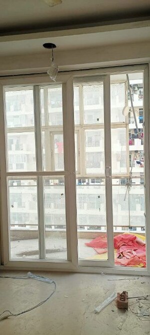 Master Bedroom in 4 BHK Apartment at Apex The Florus, Vasundhara Sector 16 – for Sale