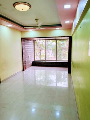 Room in 2 BHK Apartment at Regency Estate, Dombivli East – for Rent